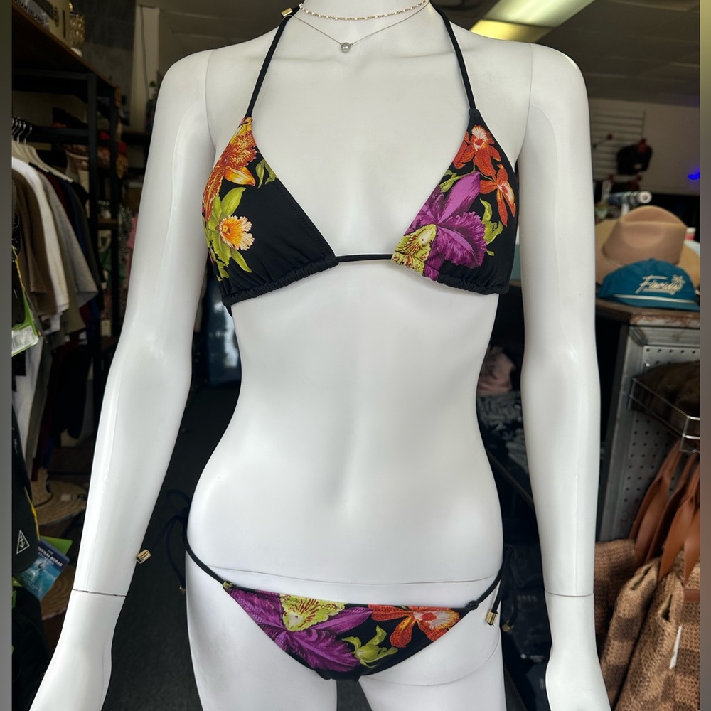 Victoria’s Secret Triangle Top & String Bottom Bikini